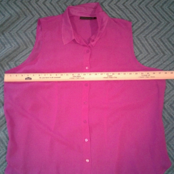 Attention pink blouse - Picture 2 of 3